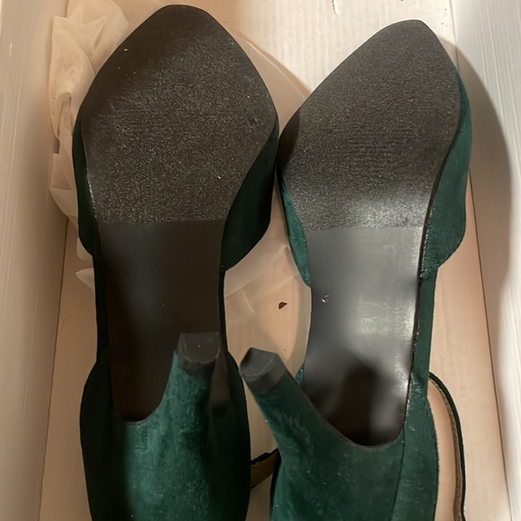 Faux suede strap 3 1/4” designer lady’s heels. - Picture 2 of 6